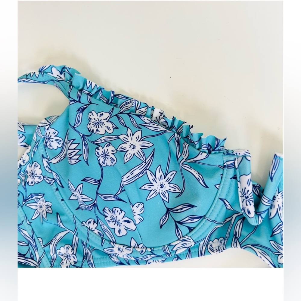 BNWOT Zaful Floral Blue Floral Ditsy Ruffle Wired Tie Top & High Leg Bikini Set - Picture 2 of 6